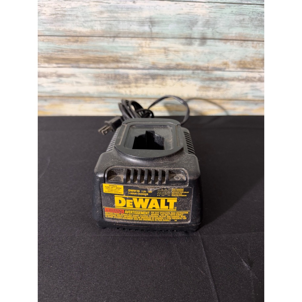 DeWALT Battery Charger One‎ Size Black Excellent DW9116 7.2V-18V 1-Hour NiCd